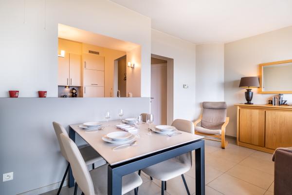 Frontaal zeezicht appartement voor 6 op de zeedijk van Koksijde - thumbnail 6