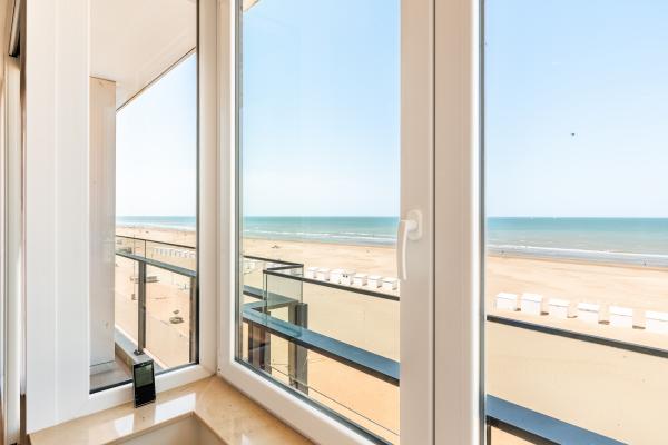 5-persoons luxe appartement met frontaal zeezicht in Koksijde - thumbnail 3