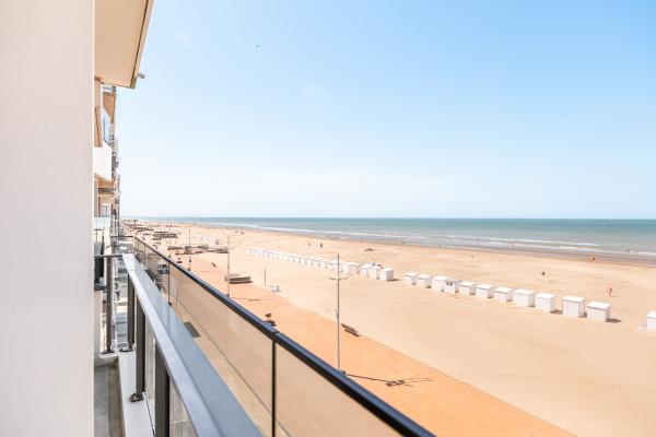 5-persoons luxe appartement met frontaal zeezicht in Koksijde - thumbnail 4
