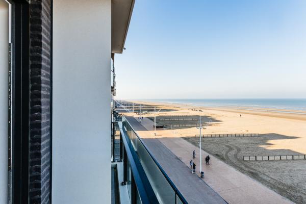 Frontaal zeezicht appartement voor 5 personen op 10 meter van het strand - thumbnail 3