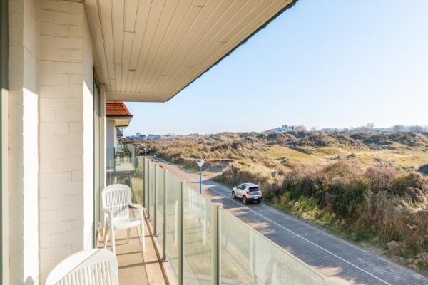 Aan zee: 7-persoons appartement met duinzicht in Koksijde - thumbnail 2