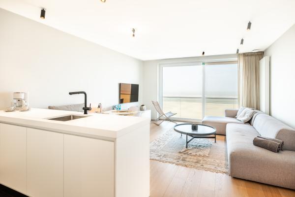 Luxe nieuwbouwappartement met frontaal zeezicht in hartje Koksijde - thumbnail 1