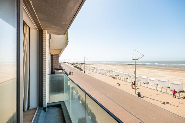 Luxe nieuwbouwappartement met frontaal zeezicht in hartje Koksijde - thumbnail 3