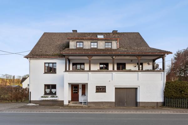 Ruim vakantiehuis voor 8 personen in het groene hart van het Sauerland - thumbnail 1