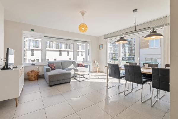 Gerenoveerd 6-persoons appartement op 200m van het strand in Nieuwpoort-Bad - thumbnail 1