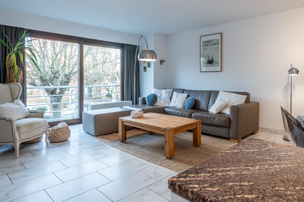 Op 1,2 km van zee: ruim appartement in centrum Nieuwpoort - thumbnail 1