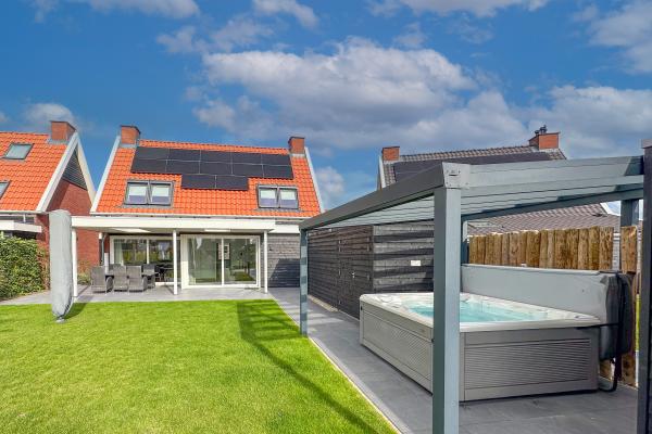 Wellnessvilla aan de Zeeuwse kust met sauna, spa-bad en omheinde tuin - thumbnail 1