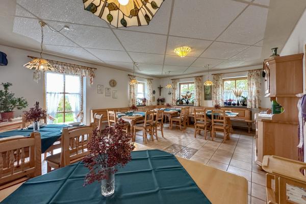 Groots groepshuis voor 20 personen met sauna in het Oberpfälzer Wald - thumbnail 4