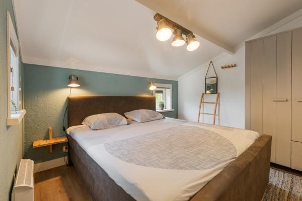Luxe vissershuis in De Haan met privé strandcabine en zonnige tuin - thumbnail 5