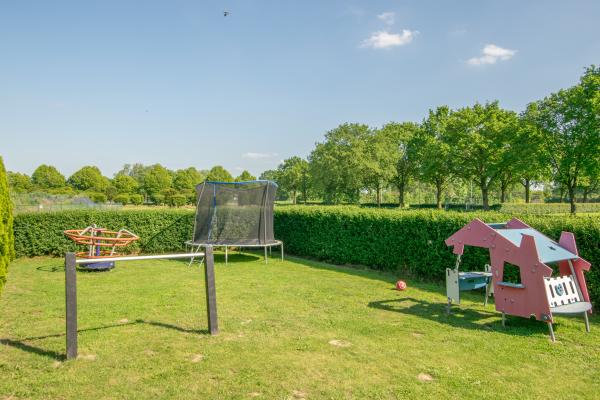 Vrijstaand familiehuis met spabad en grote tuin voor 18 personen in Haps - thumbnail 6