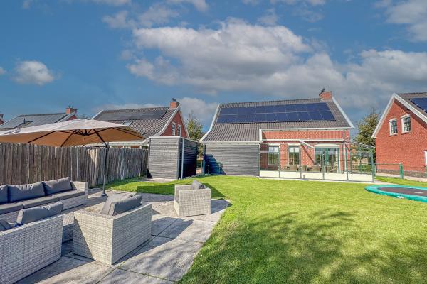 Luxe villa aan zee met sauna en Finse spa in Colijnsplaat - thumbnail 1