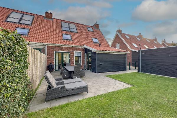 Wellnessvilla met sauna en tuin, 500m van het strand in Colijnsplaat - thumbnail 1