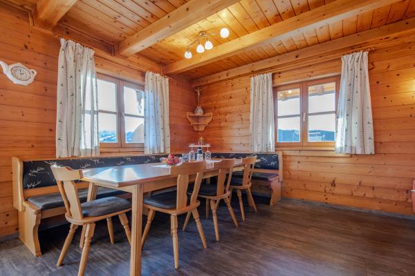 Ruim appartement op de berg bij Wagrain met panoramisch uitzicht - thumbnail 4