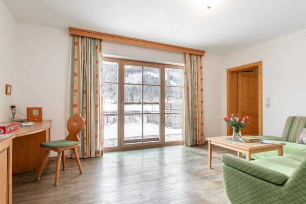 Ruim vakantiehuis in Leogang voor 12 personen, direct aan de skipiste - thumbnail 4