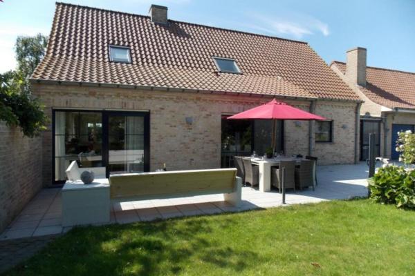8-persoons vrijstaand vakantiehuis in Diksmuide met sauna en tuin - thumbnail 1