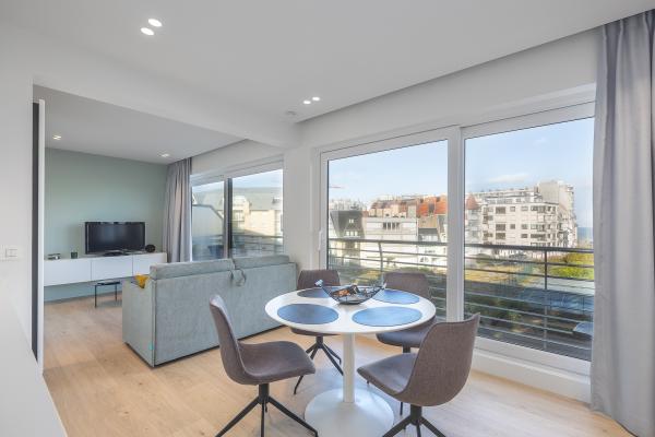 Appartement met frontaal zeezicht in Westende, vlakbij strand en centrum - thumbnail 5