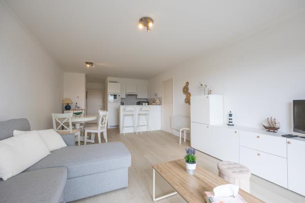 2-persoons appartement met terras in centrum Middelkerke - thumbnail 4