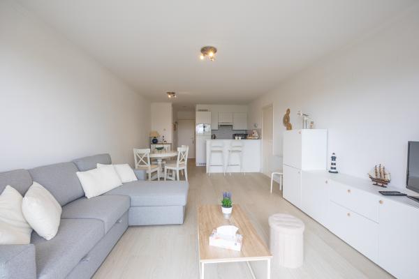 2-persoons appartement met terras in centrum Middelkerke - thumbnail 2