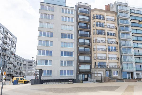 Frontaal zeezicht appartement voor 5 op 10 meter van het strand in Middelkerke - thumbnail 6
