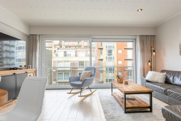 Centraal appartement in Middelkerke met 2 terrassen en zicht op Leopoldlaan - thumbnail 1