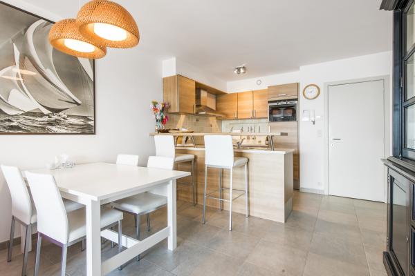 4-persoons appartement met zeezicht op de Zeedijk in Blankenberge - thumbnail 5