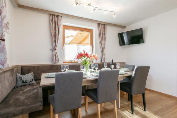 Ruim appartement voor 10 personen in Zellberg, direct aan de skipiste - thumbnail 4