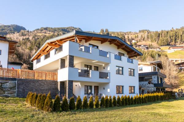 Rustiek appartement direct aan de piste in Zellberg, Tirol - thumbnail 2
