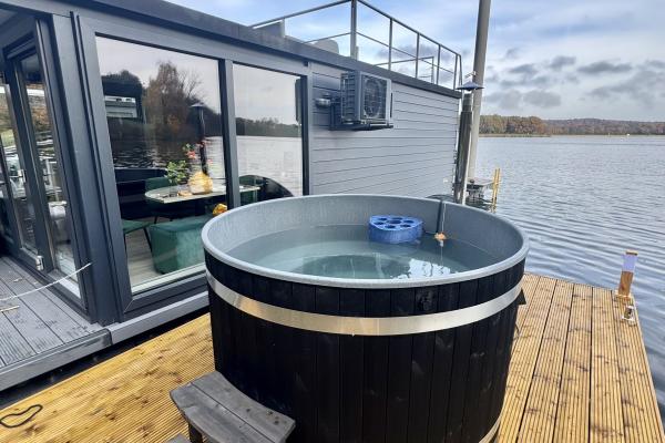 Unieke havenlodge met hottub aan de Mookerplas in Limburg - thumbnail 2