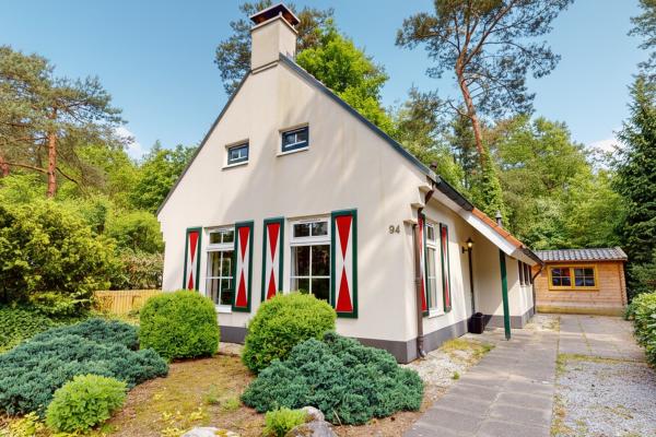Vrijstaand vakantiehuis met houtkachel direct aan het Drentse bos - thumbnail 1