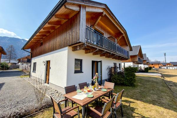 Vrijstaand chalet op 100 meter van de piste in Rattendorf - thumbnail 1
