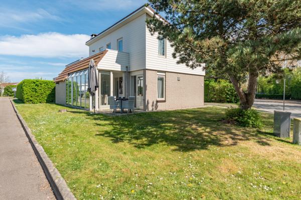 Vrijstaand strandhuis op Beach Resort Kamperland voor 6 personen - thumbnail 1