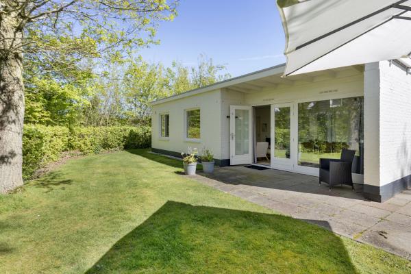 Vrijstaand strandhuis met groene tuin, loopafstand van zee in Biggekerke - thumbnail 1