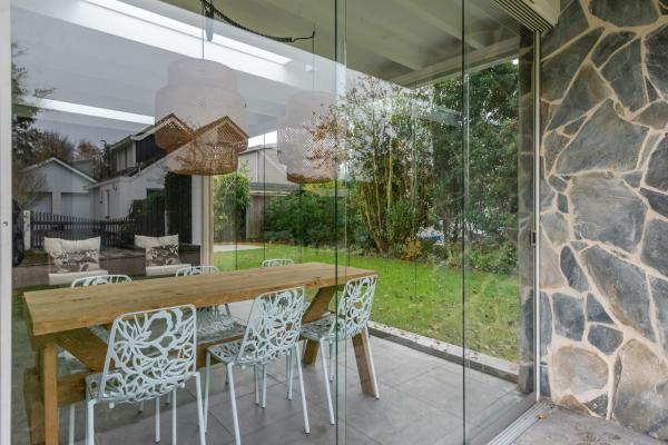 Luxe bungalow aan het Veerse Meer met overdekt terras en buitenhaard - thumbnail 2