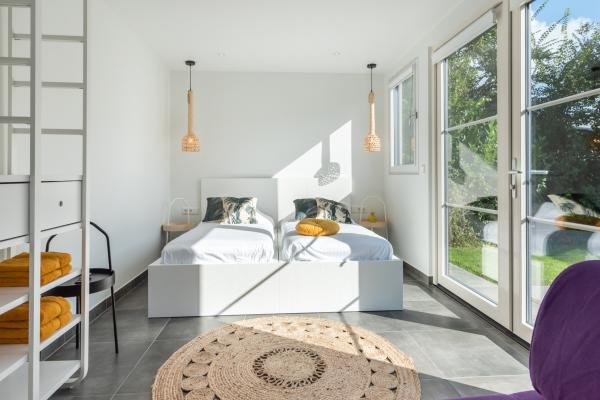 Luxe bungalow aan het Veerse Meer met overdekt terras en buitenhaard - thumbnail 4