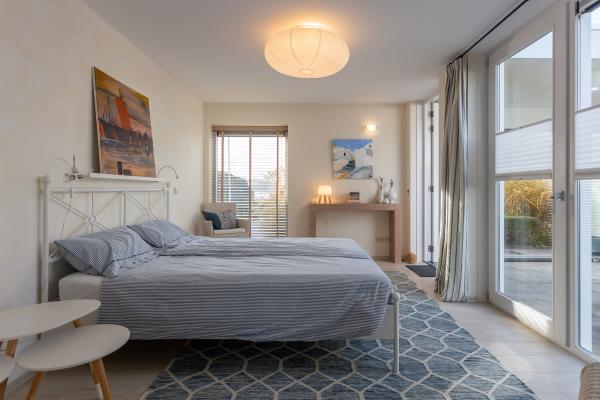 Watervilla Veerse Meer: luxe vrijstaand verblijf met panoramisch waterzicht - thumbnail 5