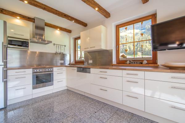 Ruime boerderijwoning voor 18 gasten aan de piste bij Mayrhofen - thumbnail 4