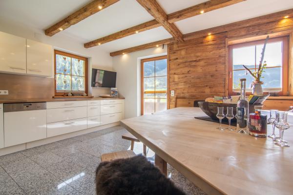 Ruime boerderijwoning voor 18 gasten aan de piste bij Mayrhofen - thumbnail 2