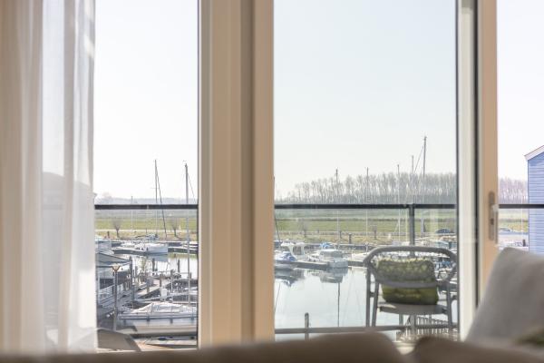 Havenappartement Kortgene met Sunshower en panoramisch uitzicht op het Veerse Meer - thumbnail 4