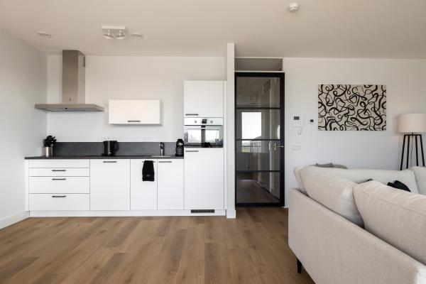 Stijlvol havenappartement met balkon en Sunshower in Kortgene - thumbnail 5
