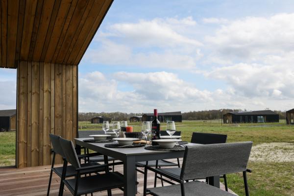 Modern vakantiehuis met wijds uitzicht over Zeeuwse polders, nabij strand - thumbnail 2
