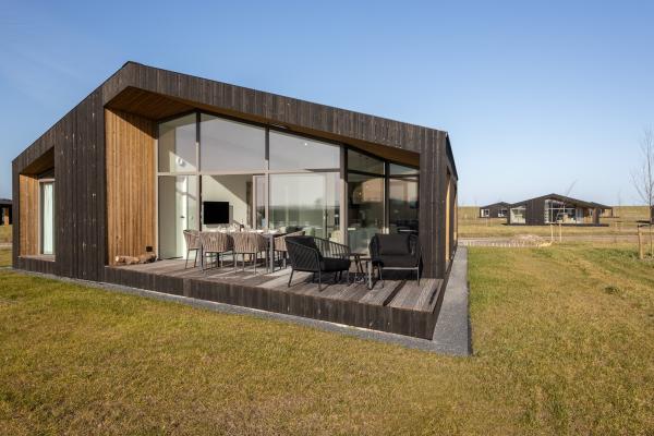 Vrijstaand natuurhuis met airco en uitzicht over het Zeeuwse polderlandschap - thumbnail 1