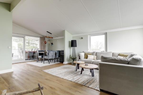 Luxe vrijstaand vakantiehuis met sauna op Beach Resort Kamperland - thumbnail 2