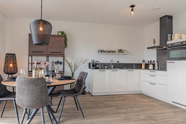 Luxe appartement aan de haven van Kamperland met terras aan het water - thumbnail 4