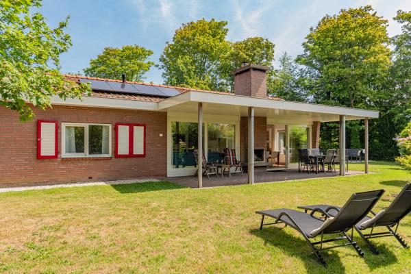 Vrijstaande strandbungalow met tuin op 110m van zee in Kamperland - thumbnail 5