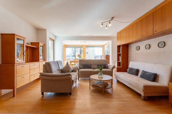 Licht appartement met serre & grote tuin in Saalfelden, vlakbij skilift - thumbnail 4