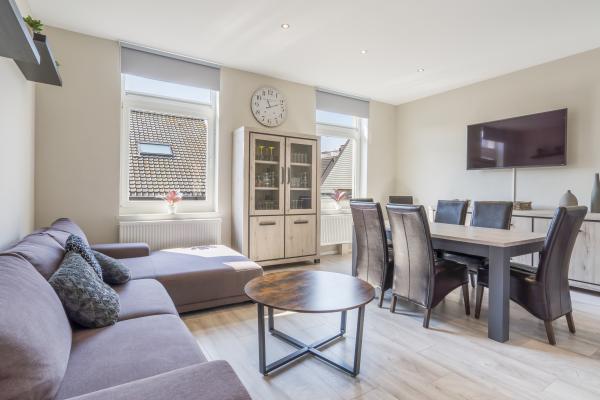 In het centrum van Blankenberge: licht appartement voor 5 personen - thumbnail 1