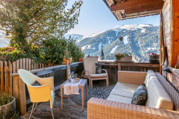 Panoramisch appartement in Alpbach, 350m van de piste & dorp - thumbnail 1