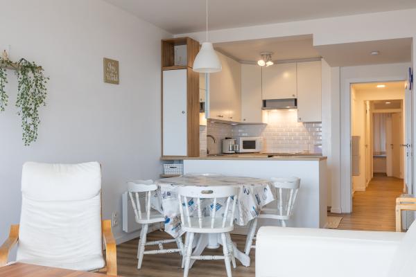 Appartement met frontaal zeezicht op de zeedijk van Middelkerke - thumbnail 6