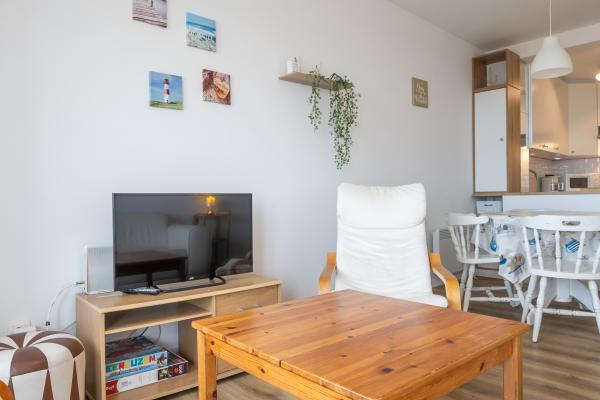 Appartement met frontaal zeezicht op de zeedijk van Middelkerke - thumbnail 5