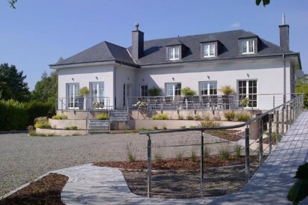 Luxe villa voor 18 personen met privé binnenzwembad en sauna in Ochamps - thumbnail 2